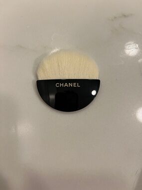 CHANEL Half-Moon Brush in Black and Cream compact case brush only